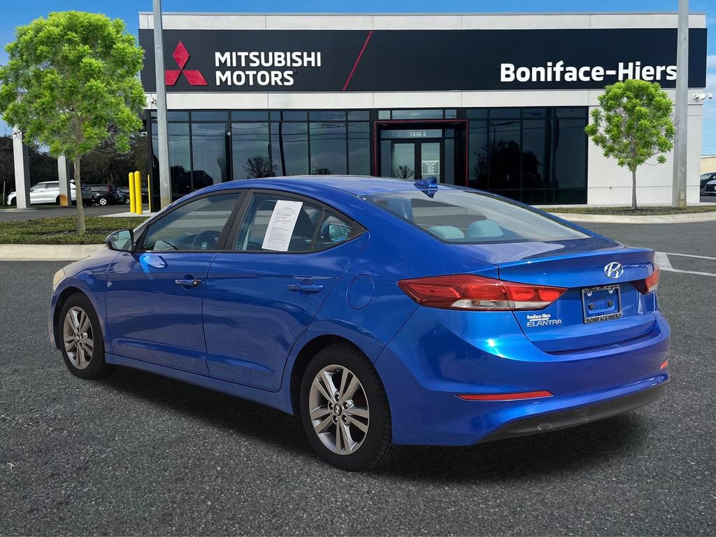 Used 2017 Hyundai Elantra SE FWD image 3