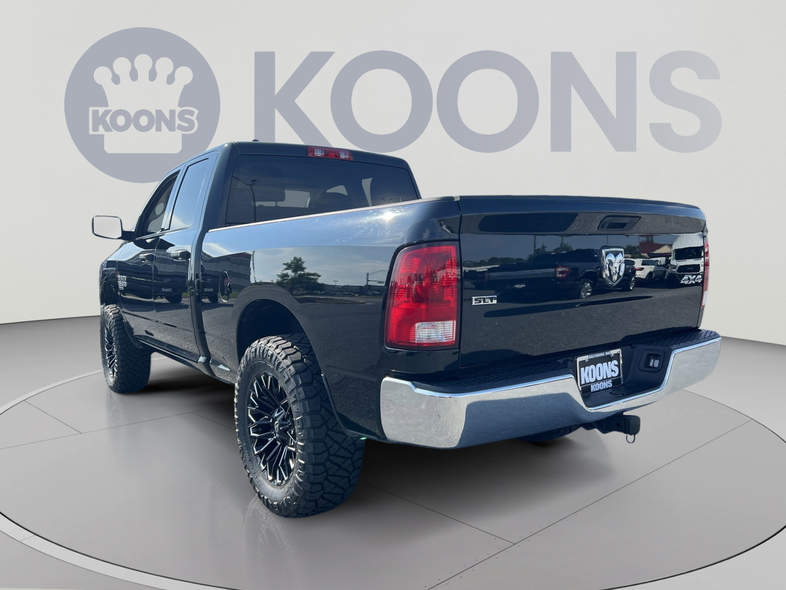Used 2024 RAM 1500 Classic SLT AWD/4WD image 4