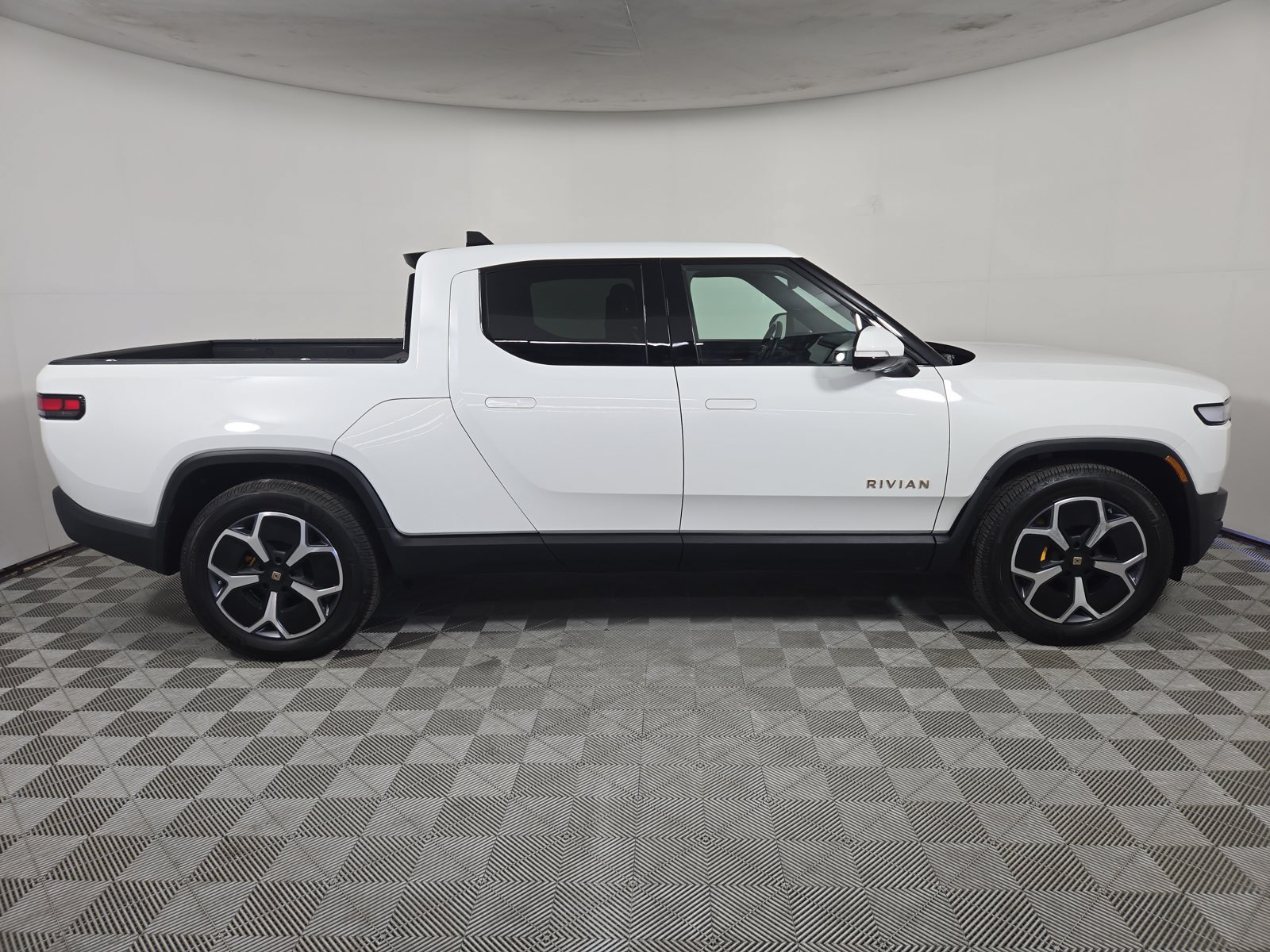 Used 2023 Rivian R1T Adventure Quad AWD/4WD image 6
