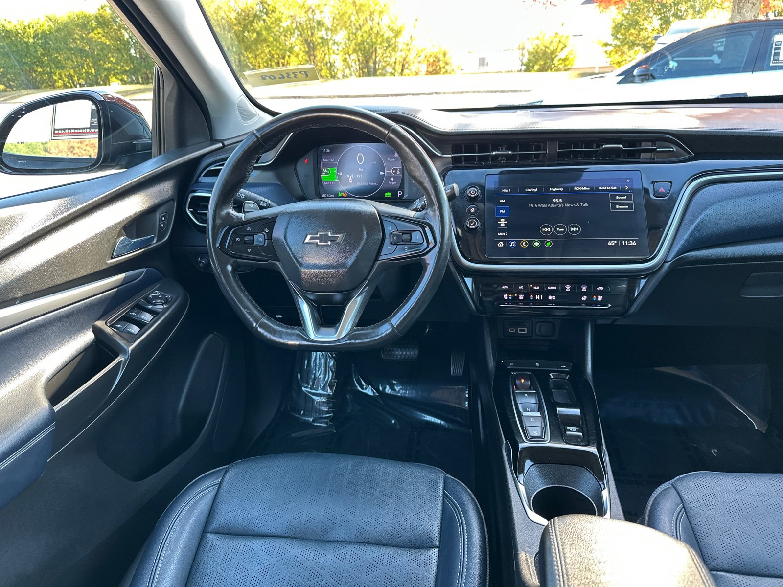 Used 2022 Chevrolet Bolt EUV Premier image 23