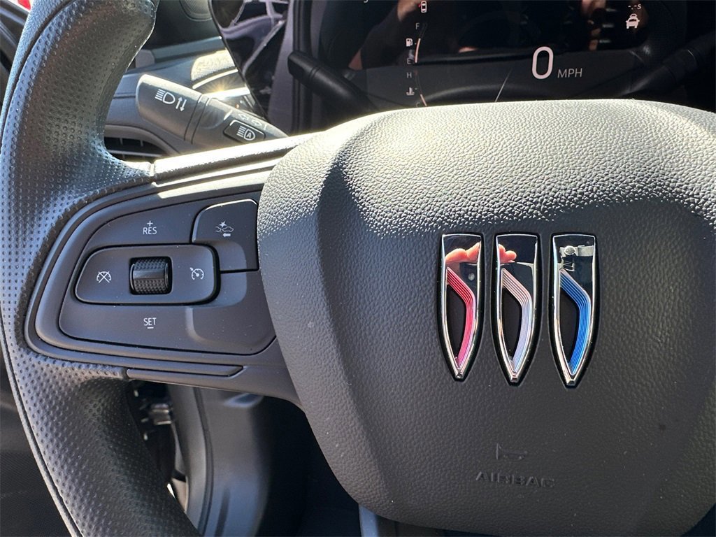 New 2025 Buick Envista Preferred image 25