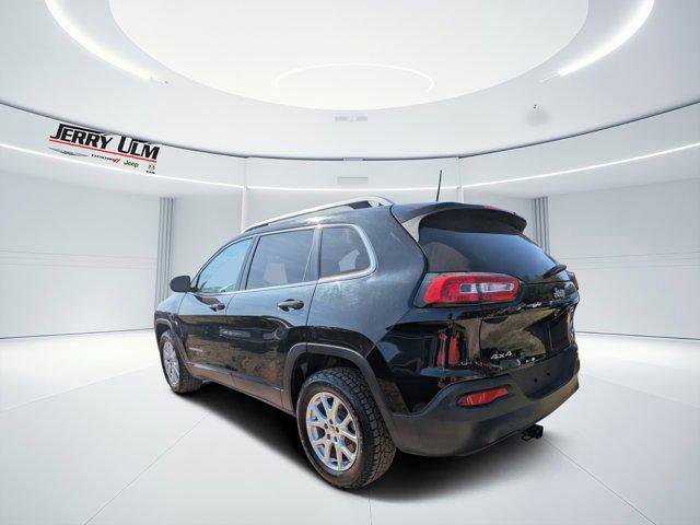 Certified 2017 Jeep Cherokee Latitude w/ Cold Weather Group image 5