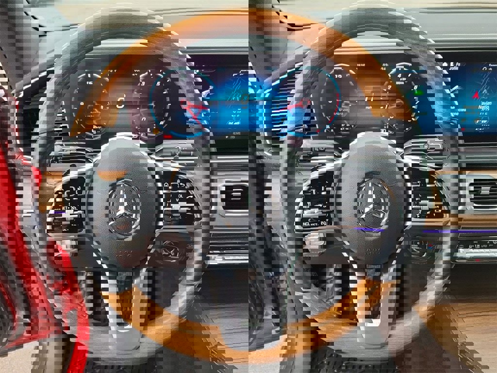 Used 2022 Mercedes-Benz GLE 350 4MATIC w/ Premium Package image 21