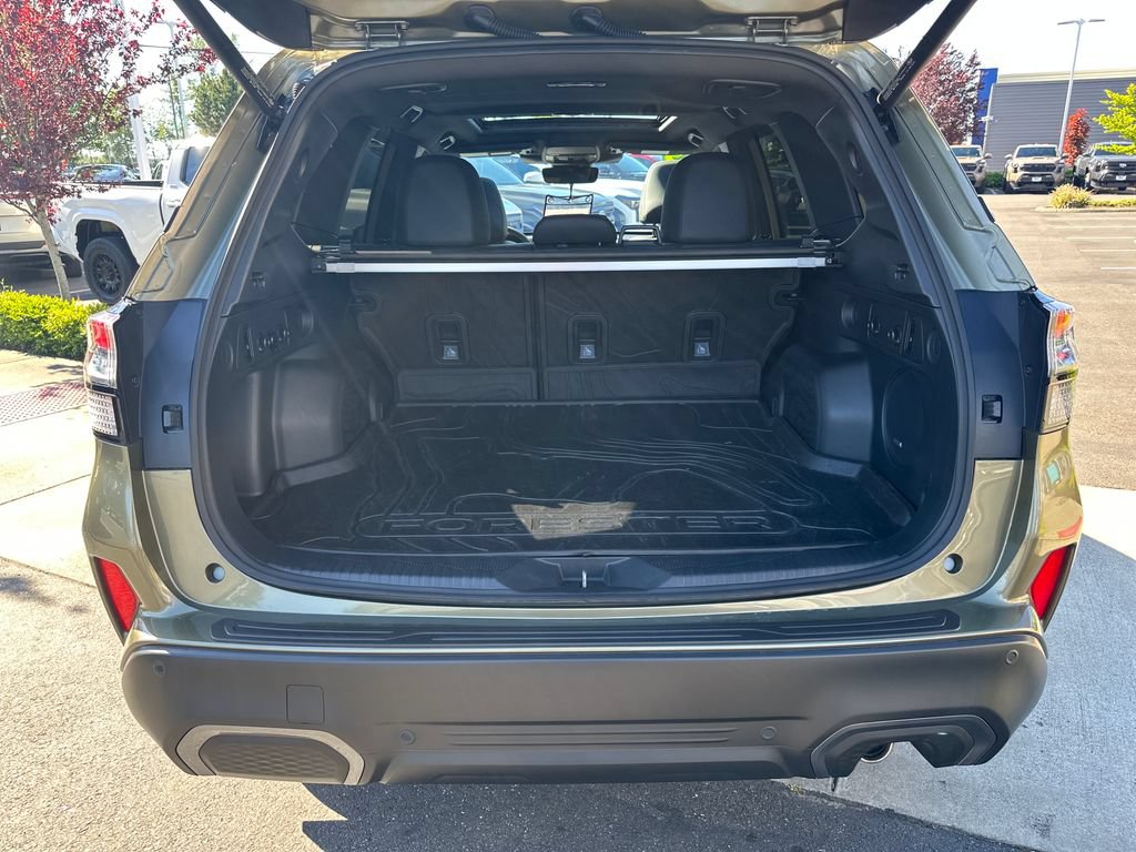 Used 2025 Subaru Forester Limited AWD/4WD image 26