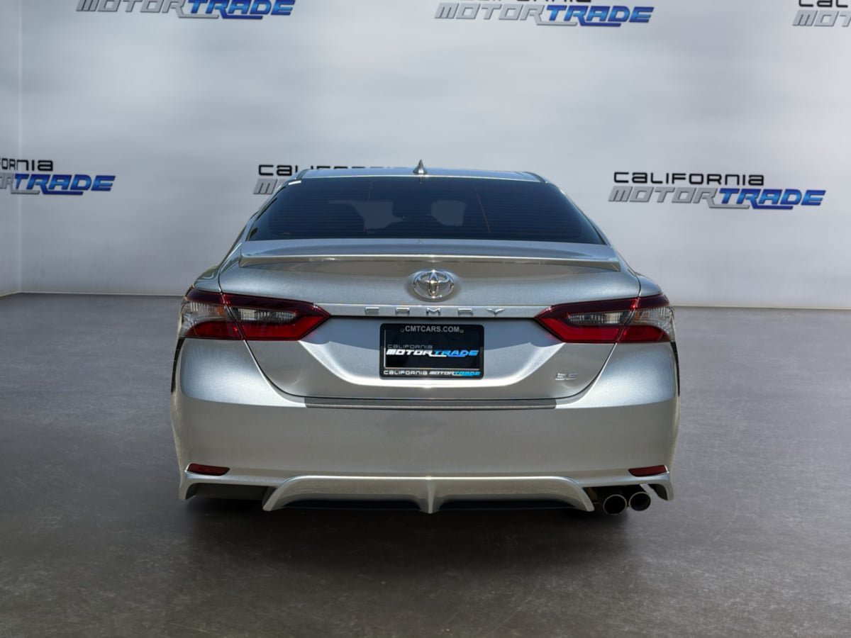 Used 2024 Toyota Camry SE FWD image 6