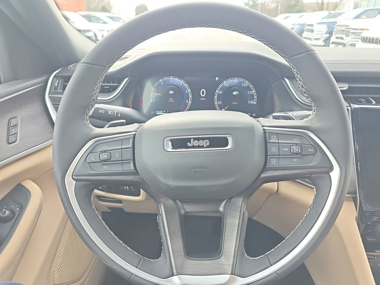 New 2025 Jeep Grand Cherokee Limited AWD/4WD image 30