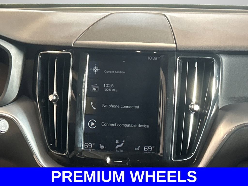 Used 2020 Volvo XC60 T5 Momentum image 17