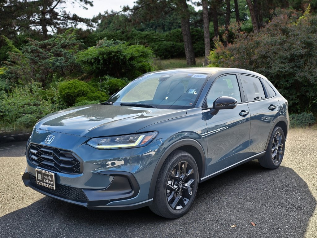 Certified 2025 Honda HR-V Sport image 3
