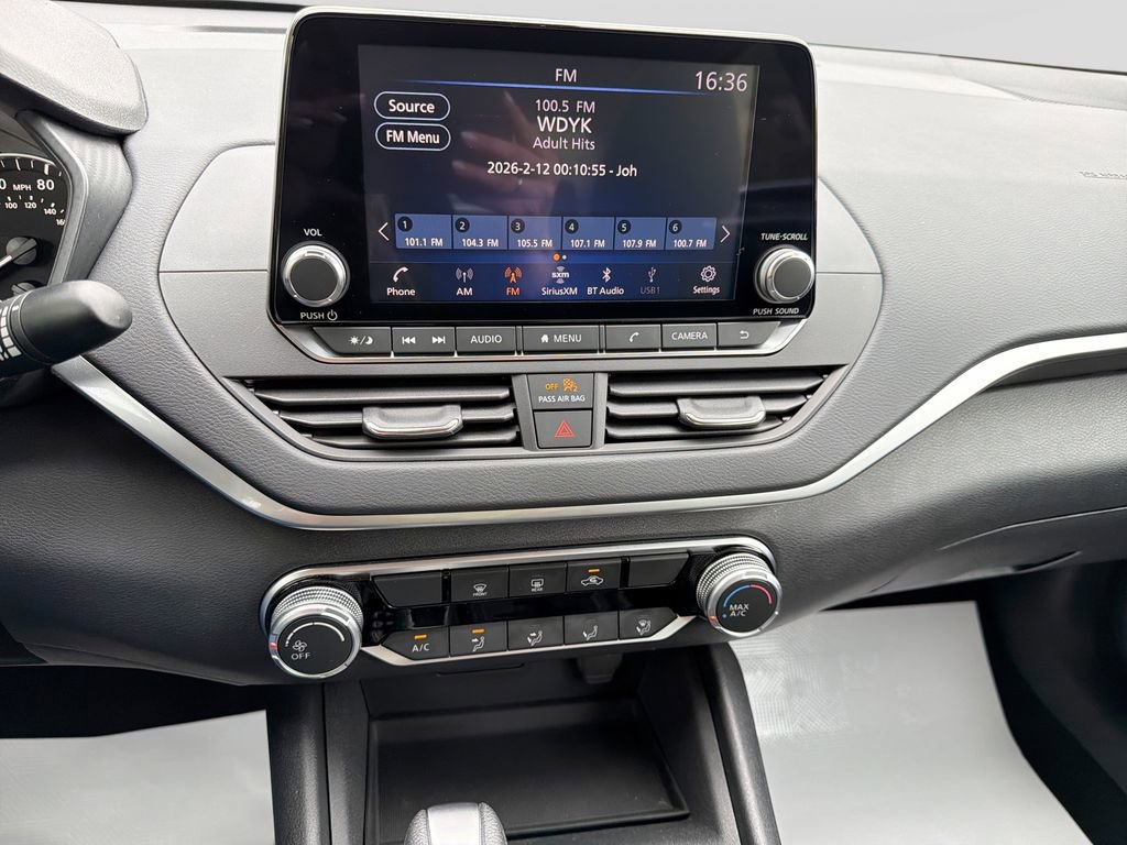 Used 2022 Nissan Altima 2.5 SV FWD image 23