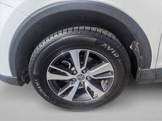 Used 2018 Toyota RAV4 XLE image 22