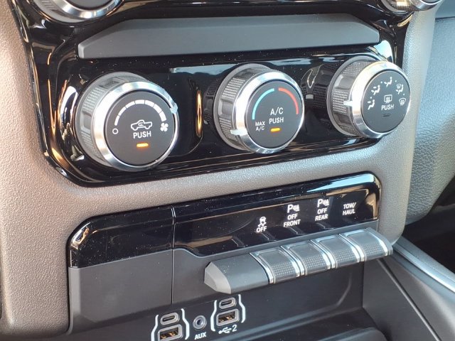 New 2026 RAM 1500 Express AWD/4WD image 20