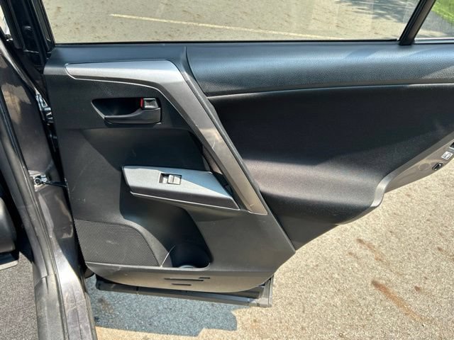 Used 2018 Toyota RAV4 LE w/ All Weather Liner Package AWD/4WD image 40