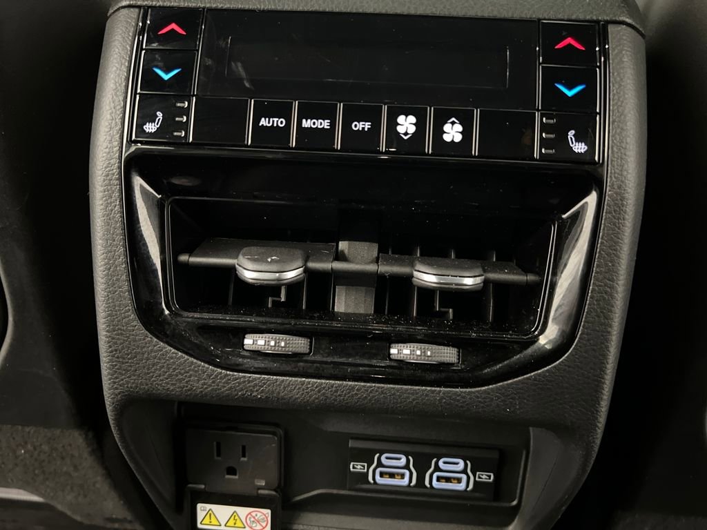 Used 2025 Jeep Grand Cherokee Summit image 22