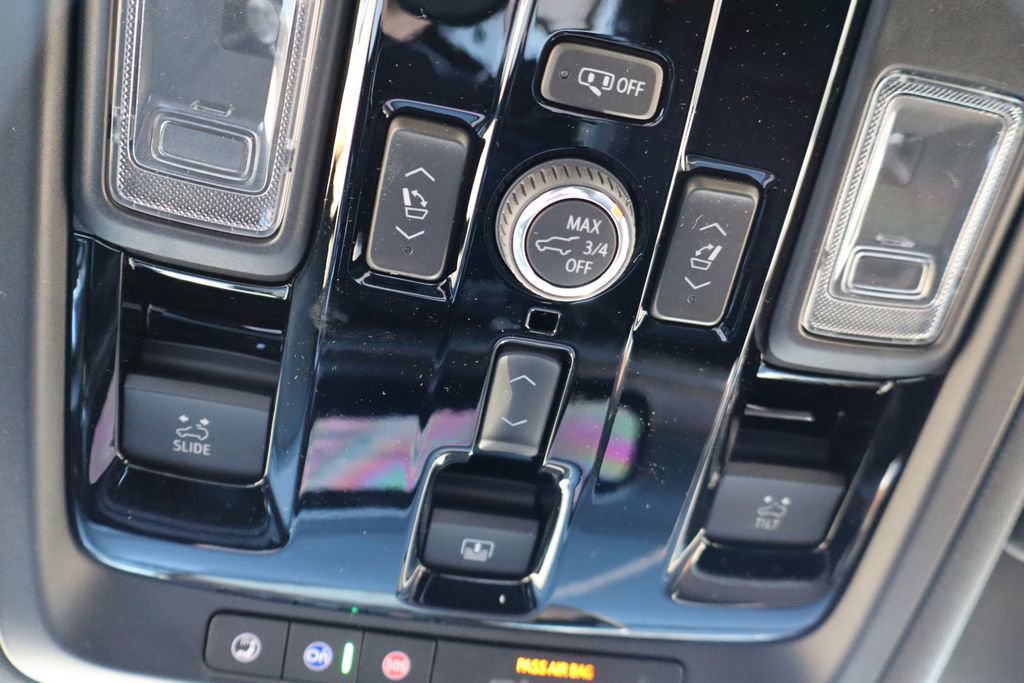 New 2026 Chevrolet Suburban High Country image 29