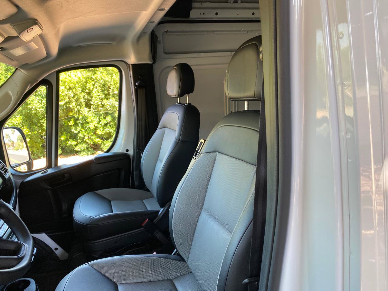 Used 2026 RAM ProMaster 2500 w/ Convenience Group FWD image 25