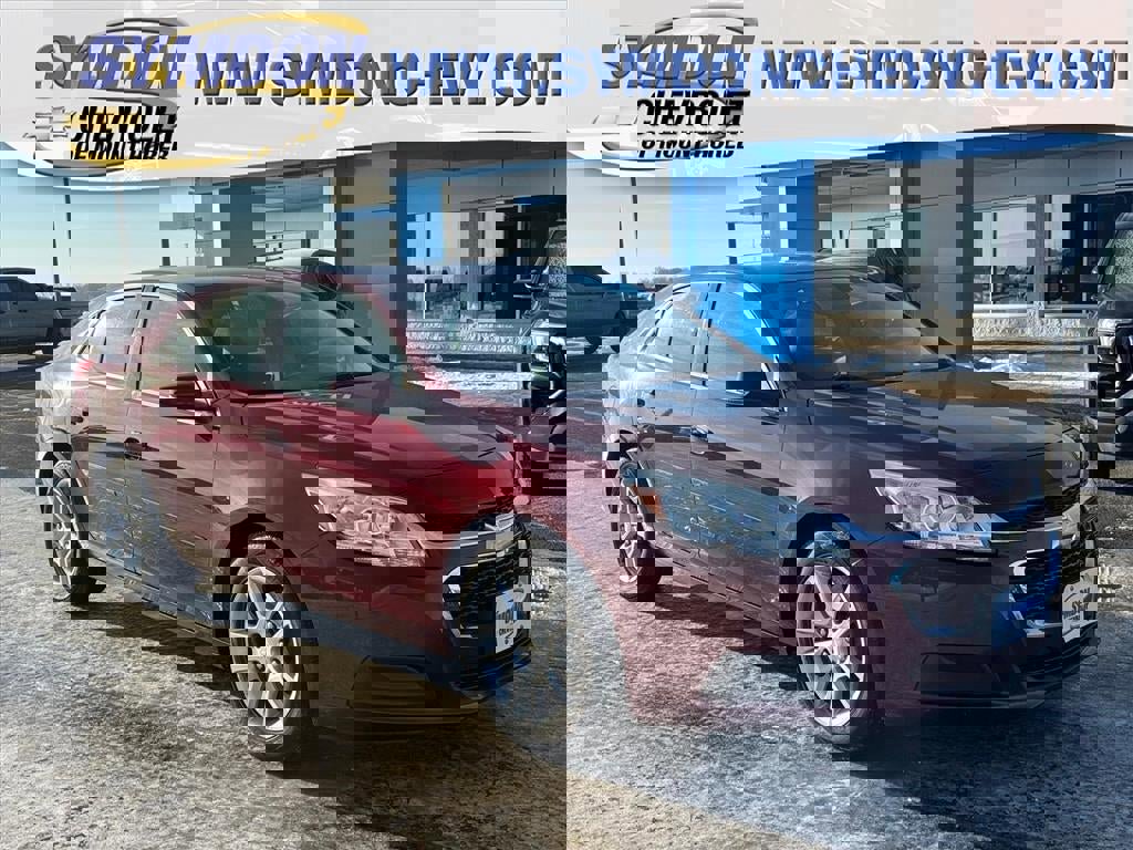 Used 2016 Chevrolet Malibu LT w/ Power Convenience Package image 1