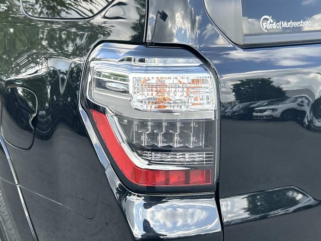 Used 2021 Toyota 4Runner SR5 AWD/4WD image 11