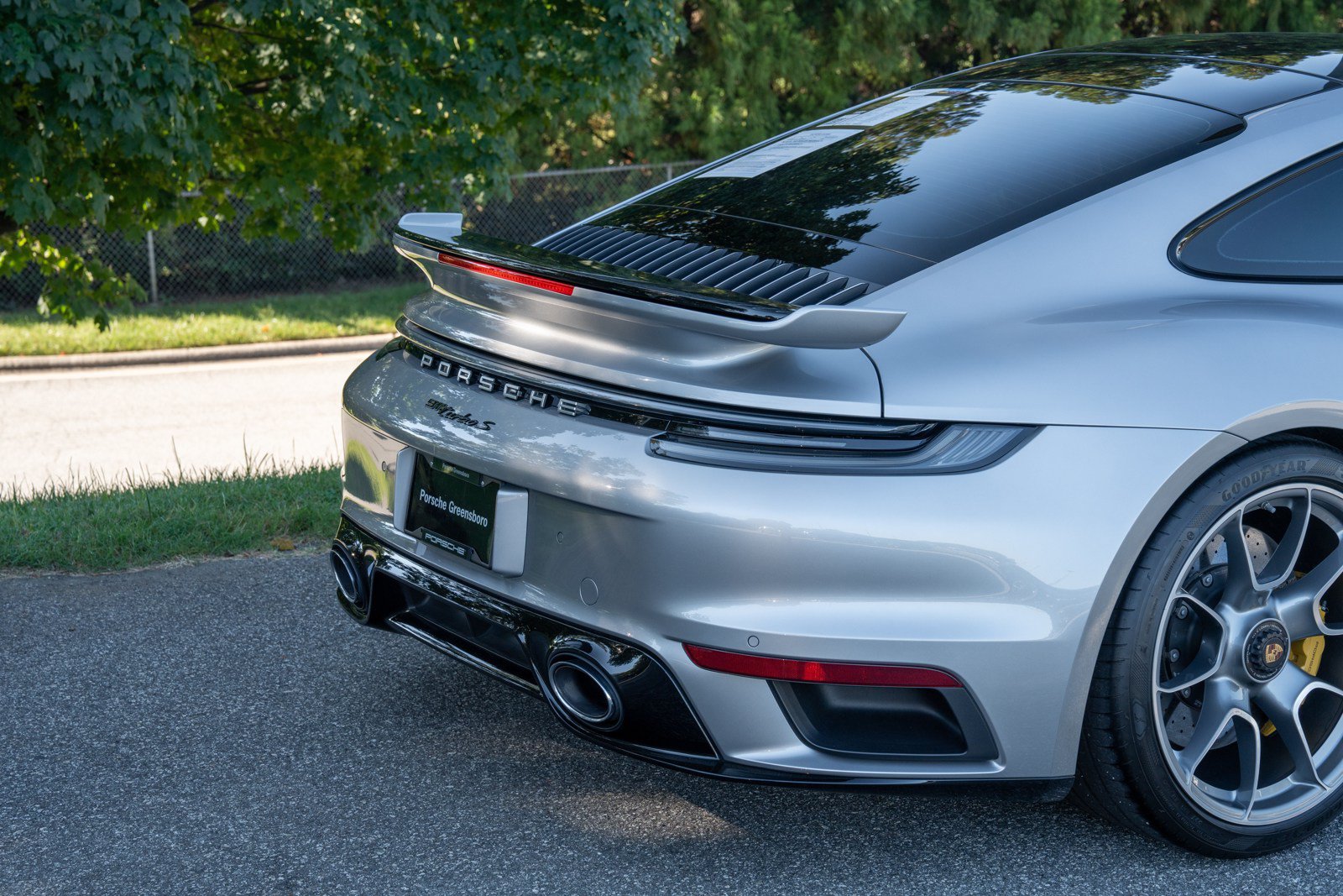 Certified 2022 Porsche 911 Turbo S AWD/4WD image 13