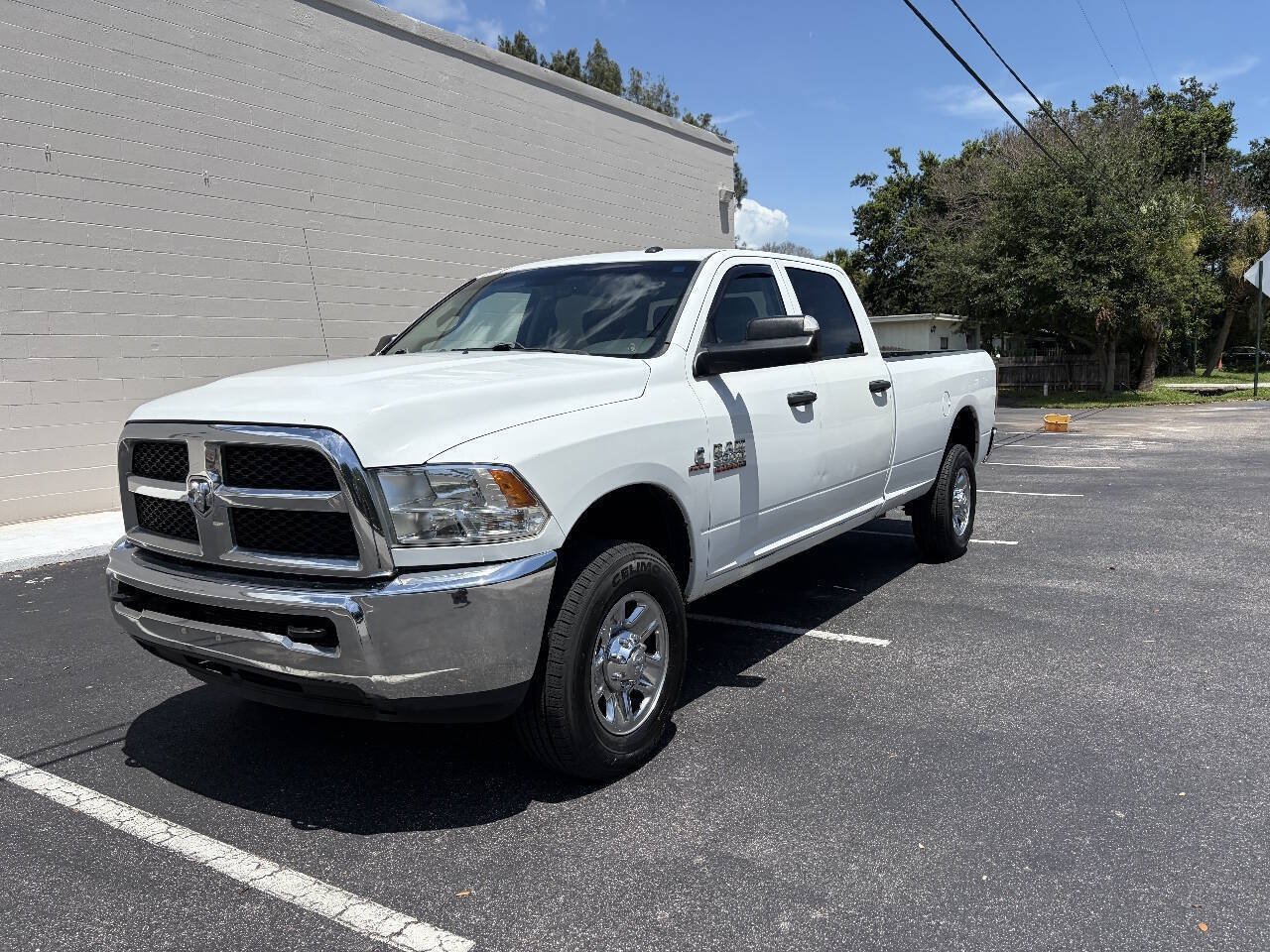 Used 2017 RAM 2500 Tradesman w/ Chrome Appearance Group AWD/4WD image 15