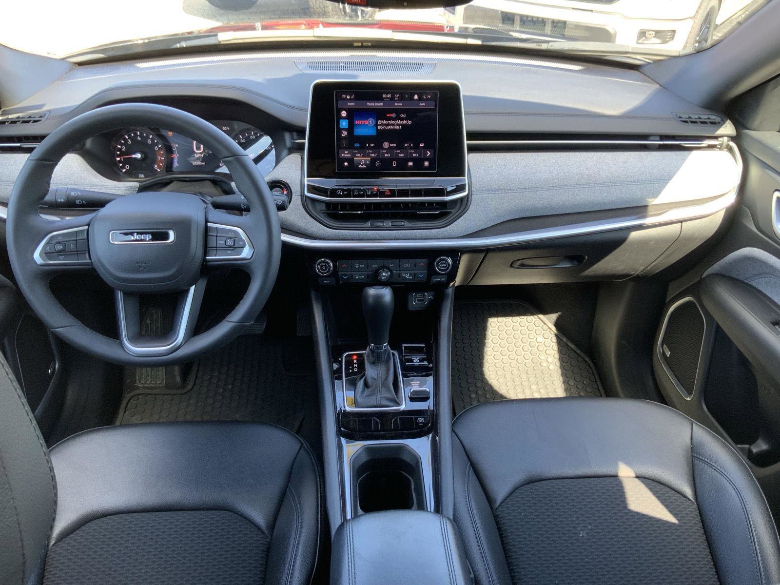 Used 2025 Jeep Compass Latitude w/ Sun & Sound Group AWD/4WD image 52