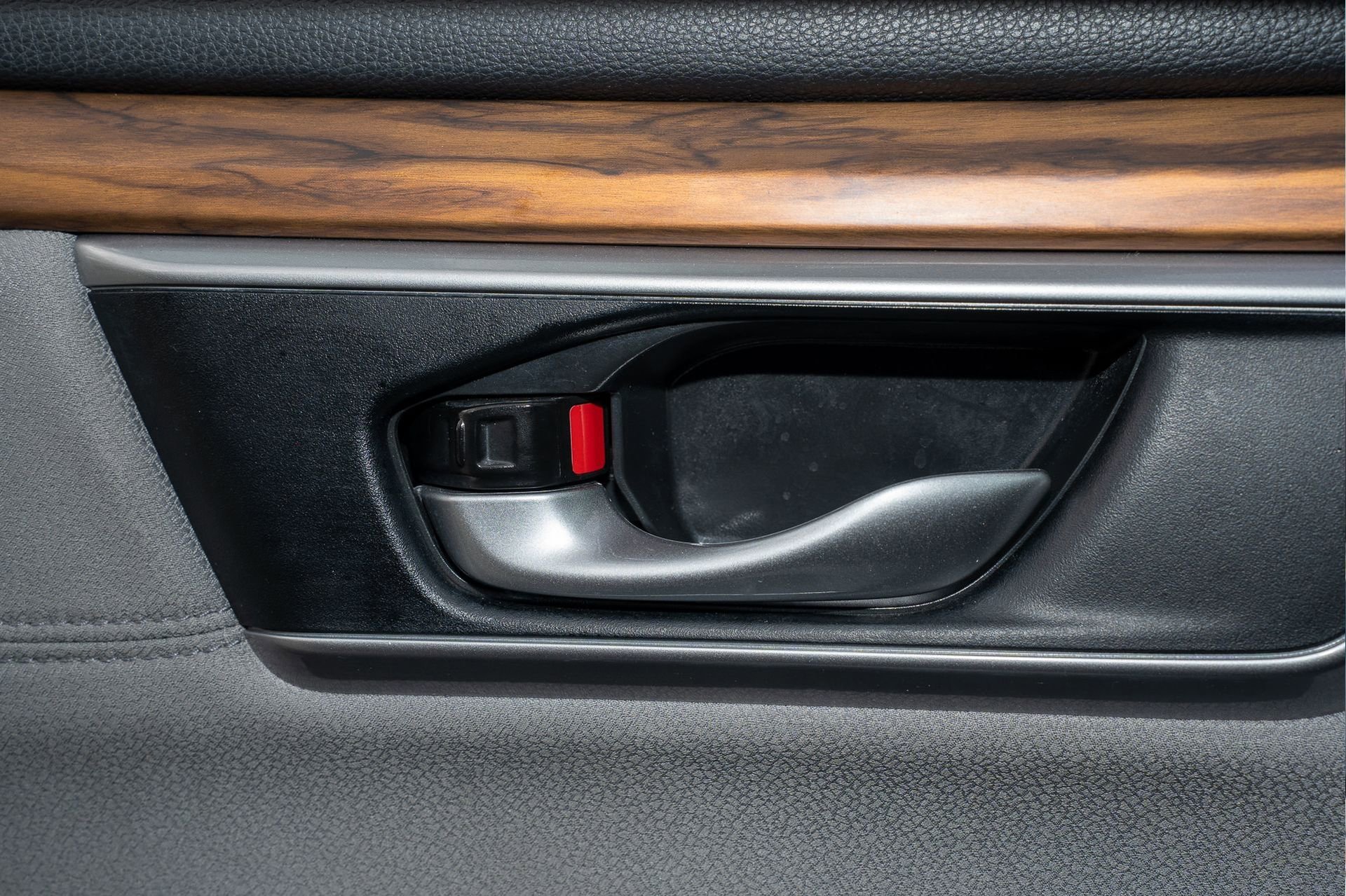 Used 2020 Honda CR-V EX image 26