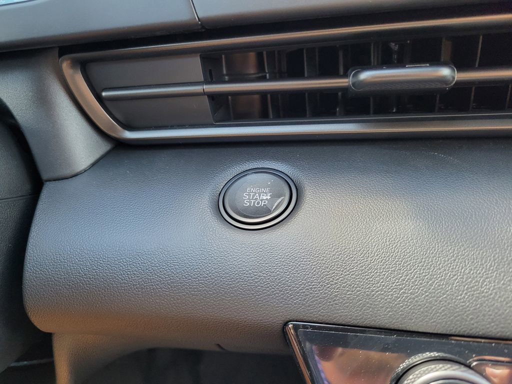 Certified 2025 Hyundai Elantra Sport image 23