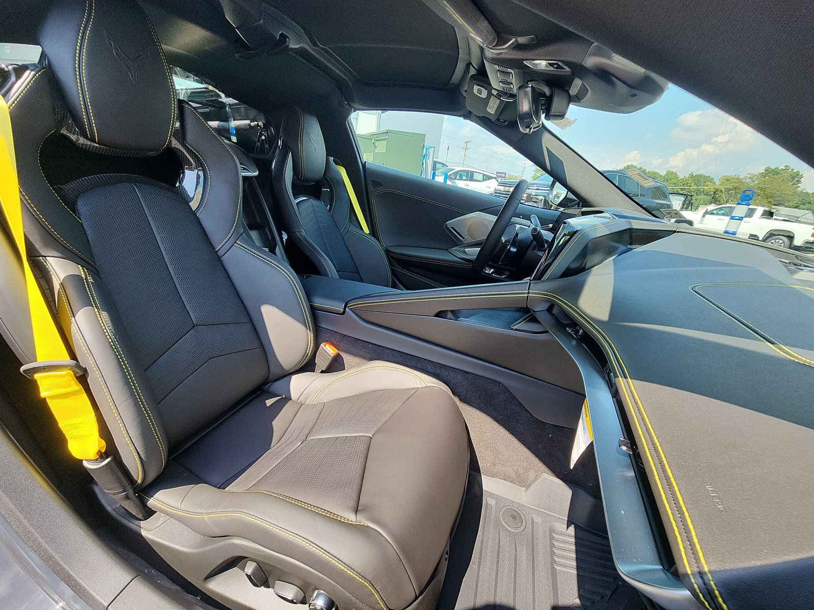 New 2027 Chevrolet Corvette Stingray Coupe RWD image 22