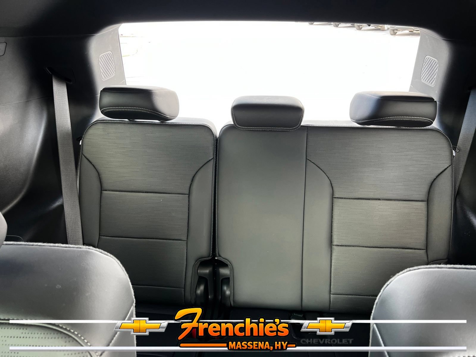 Used 2025 Buick Enclave Sport Touring w/ Power Package AWD/4WD image 9
