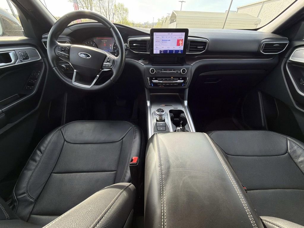 Used 2020 Ford Explorer Limited w/ Class III Trailer Tow Package AWD/4WD image 20