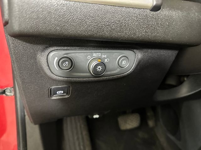 Used 2018 GMC Terrain Denali w/ Advanced Safety Package image 19