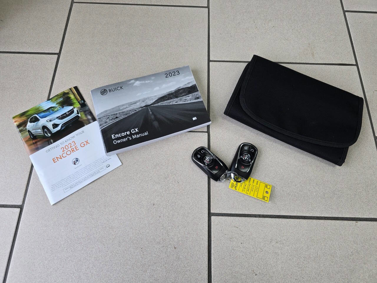 Used 2023 Buick Encore GX Select w/ Safety Package II image 38