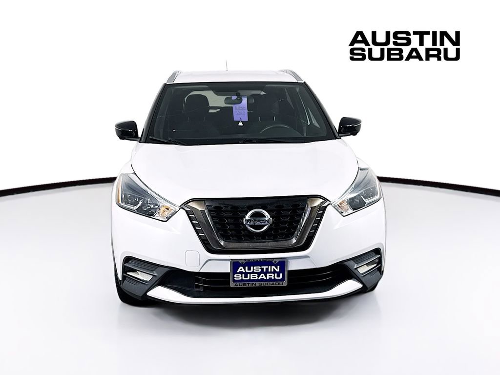 Used 2019 Nissan Kicks SR FWD image 2