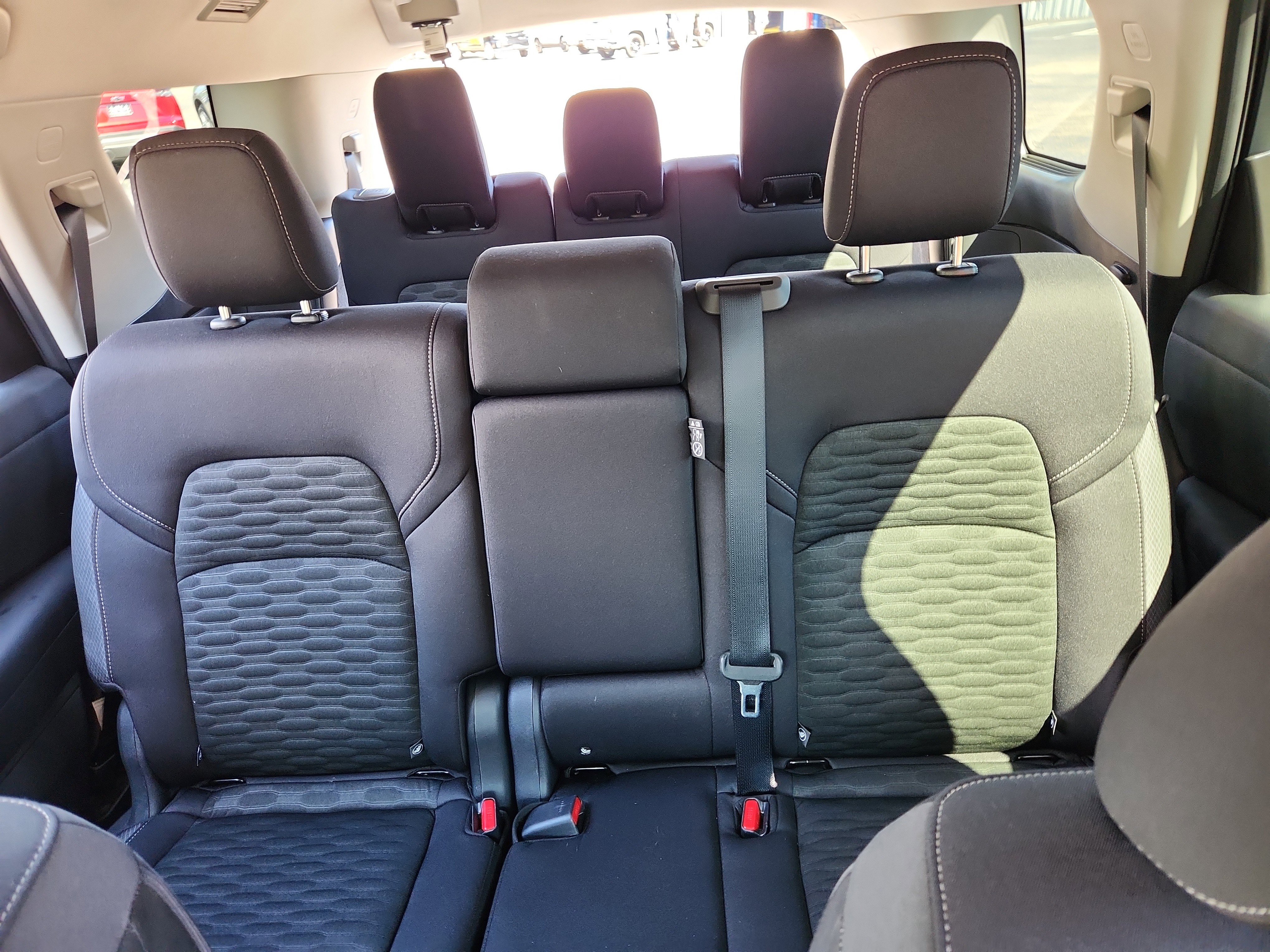 Used 2025 Nissan Pathfinder SV image 35