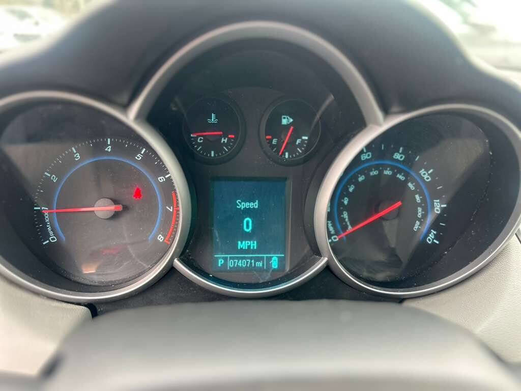 Used 2012 Chevrolet Cruze LS FWD image 12