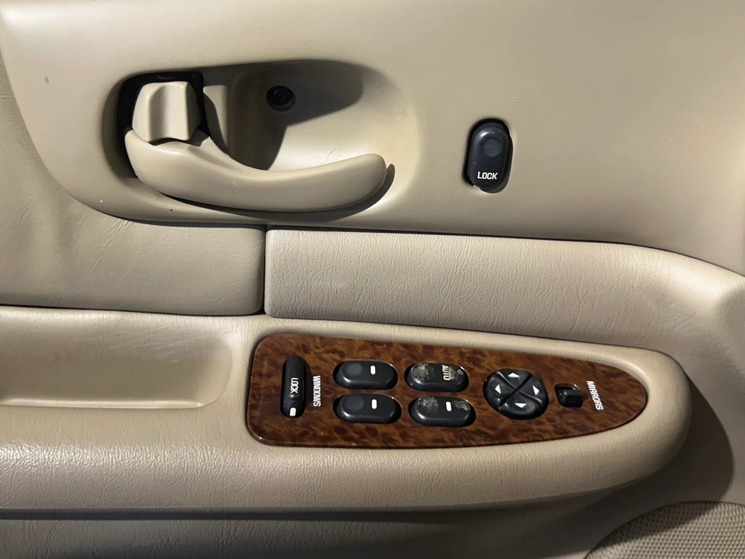 Used 2004 Buick Century Custom FWD image 13