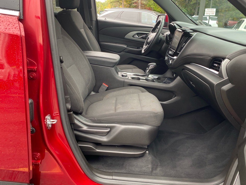 Used 2023 Chevrolet Traverse LT image 26