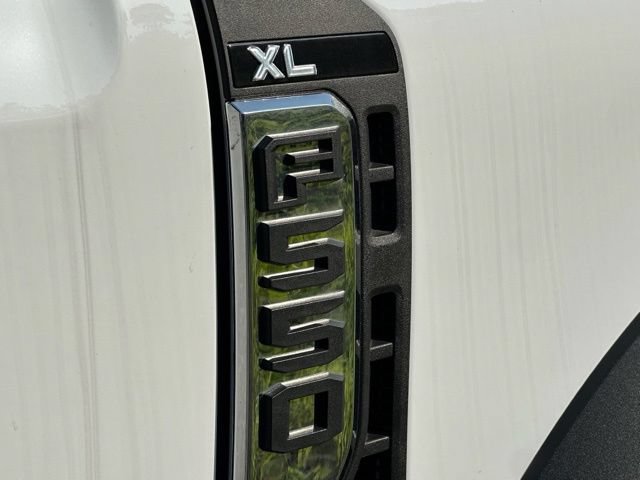 New 2026 Ford F550 4x4 Regular Cab Super Duty w/ XL Chrome Package image 24