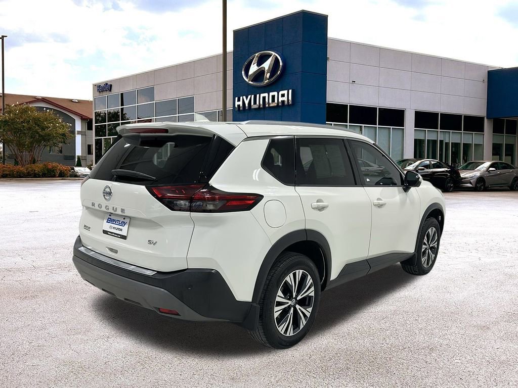 Used 2021 Nissan Rogue SV w/ Premium Package image 5