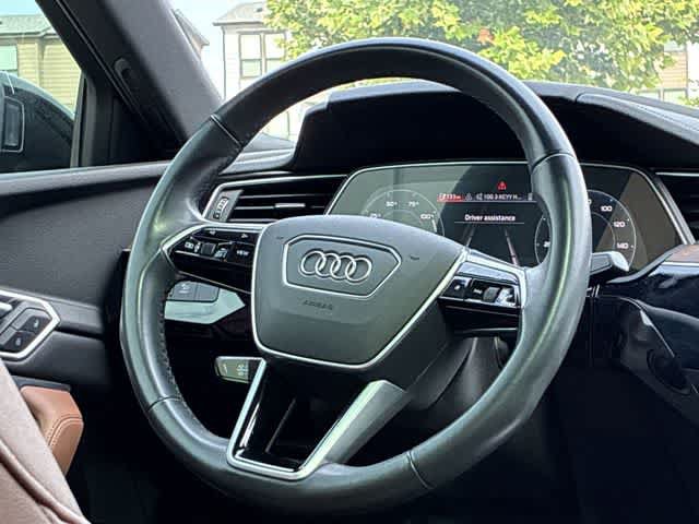 Used 2022 Audi e-tron Premium AWD/4WD image 25