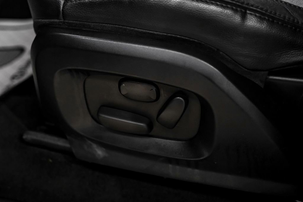 Used 2013 Land Rover Range Rover Evoque Pure Premium image 34