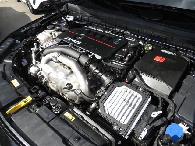 Used 2025 Mercedes-Benz GLB 35 AMG 4MATIC image 7