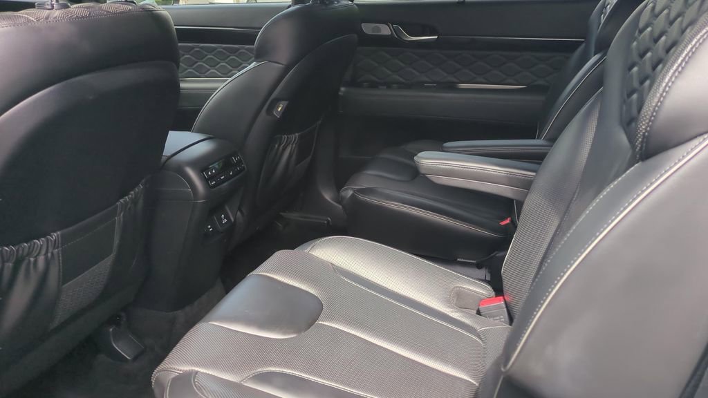 Used 2022 Hyundai Palisade Calligraphy w/ Cargo Package image 12