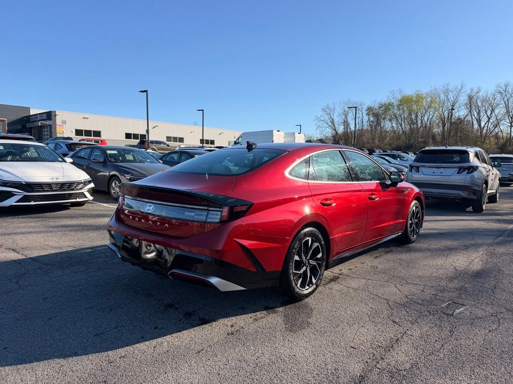 Certified 2024 Hyundai Sonata SEL FWD image 3