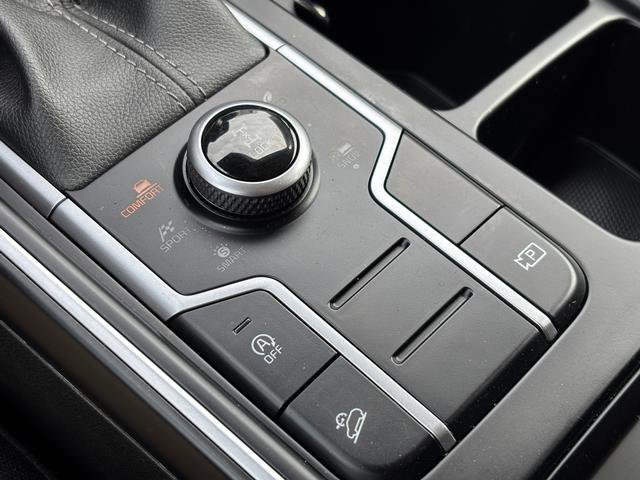 Certified 2023 Kia Sorento LX image 24