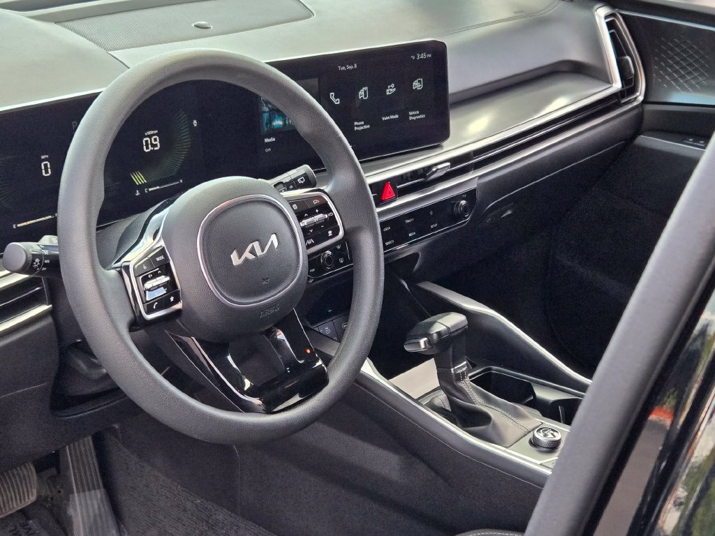 Used 2024 Kia Sorento LX FWD image 33