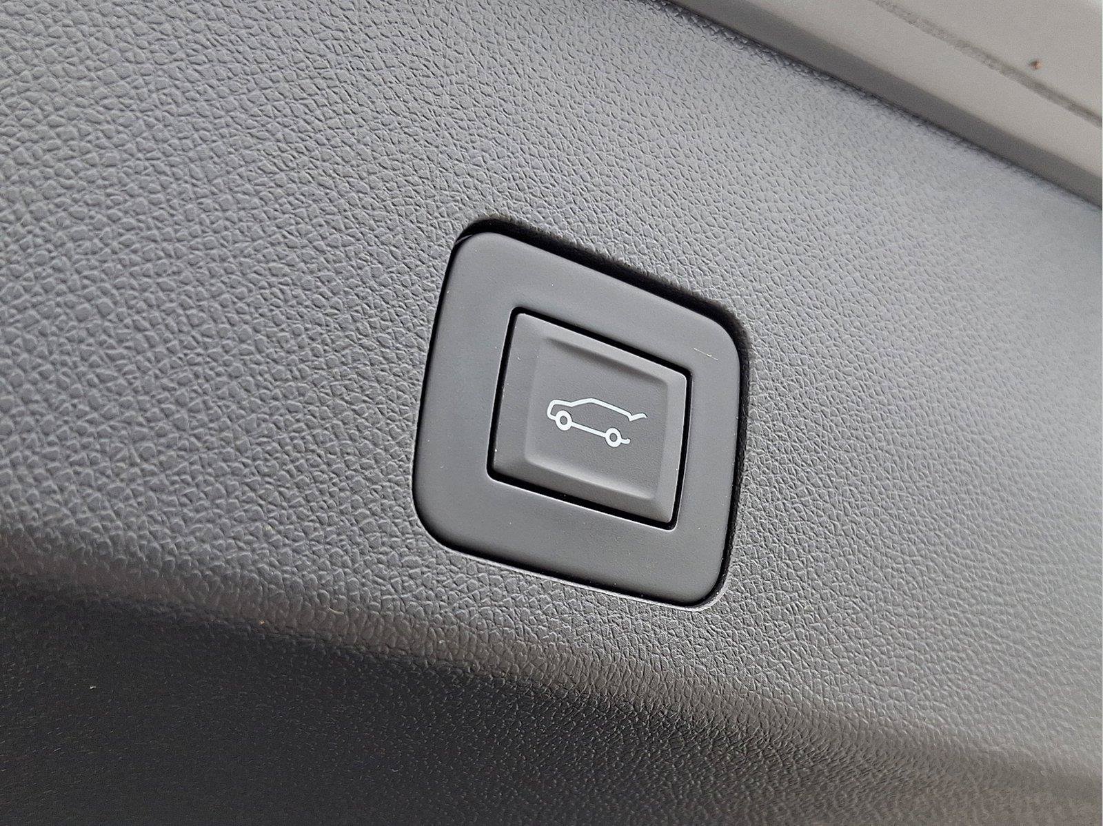 Used 2024 Buick Encore GX Avenir w/ Avenir Convenience Package FWD image 29