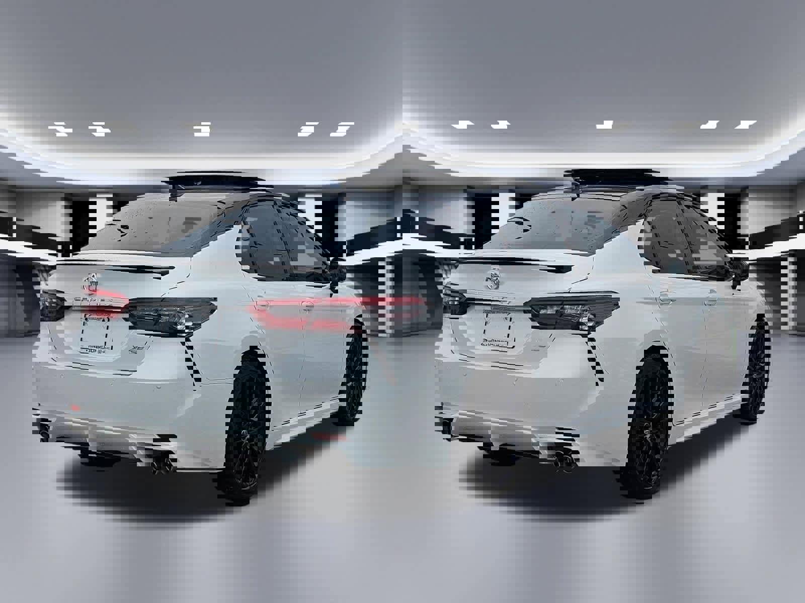 Used 2022 Toyota Camry XSE FWD image 6