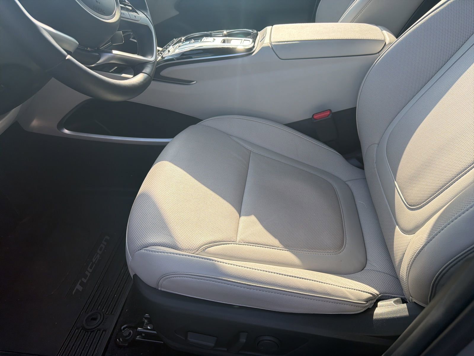 Certified 2024 Hyundai Tucson Limited image 9