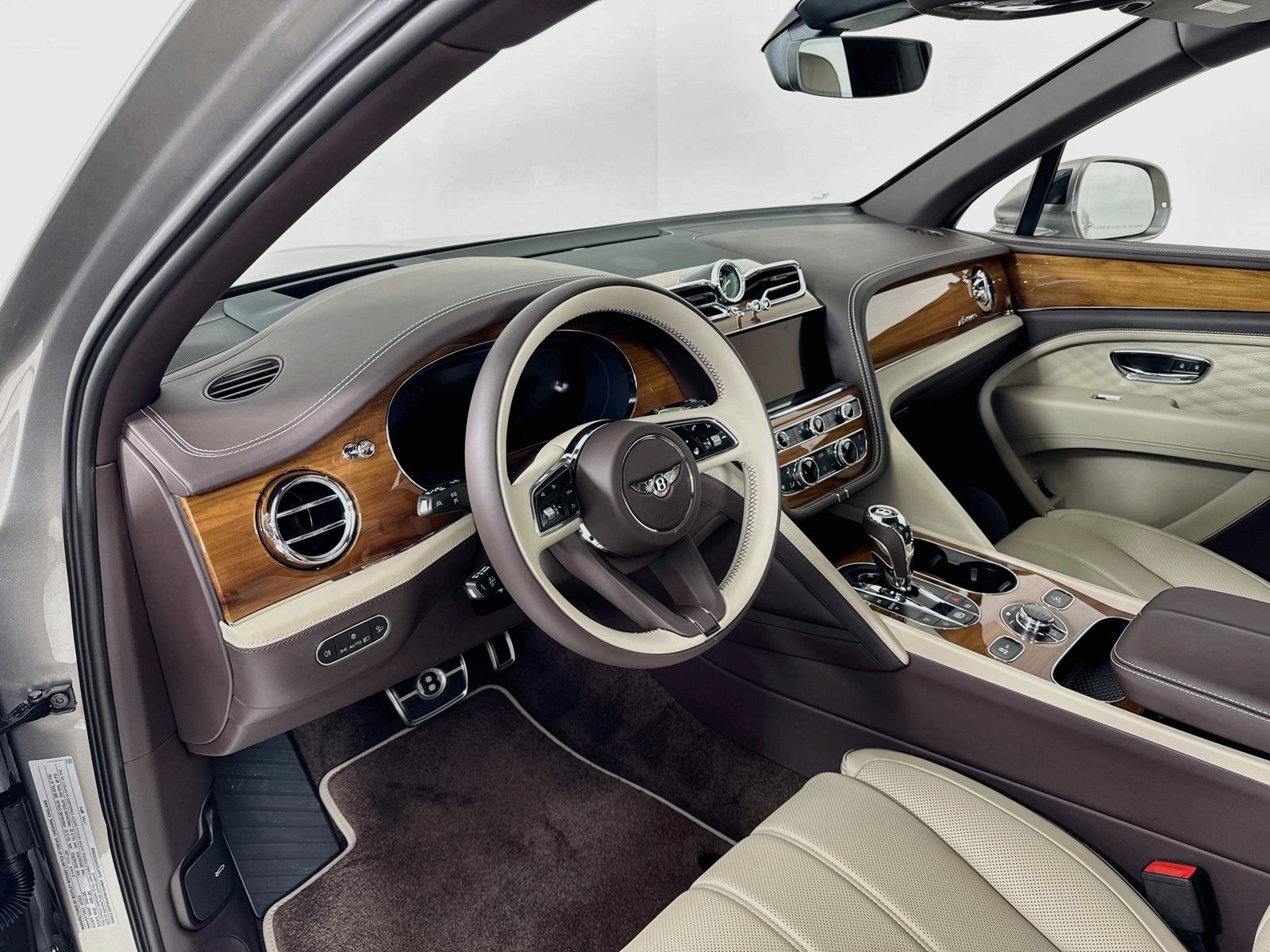 Used 2026 Bentley Bentayga Extended Wheelbase AWD/4WD image 10
