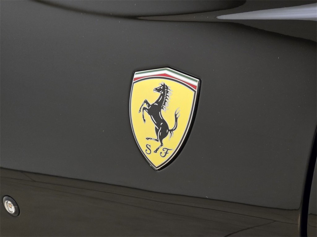 Used 2020 Ferrari 812 Superfast image 16